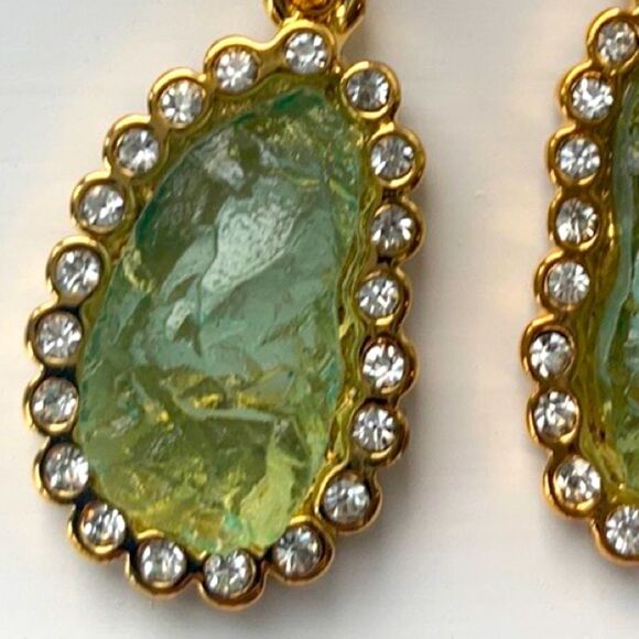 Kara Ross 10021 Green Drop Earrings – Crystal & Gold Tone Jagged Finish - Picture 3 of 7